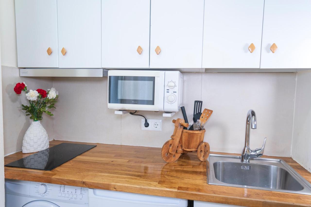 Studio In City Center Next To The Beach マラガ エクステリア 写真
