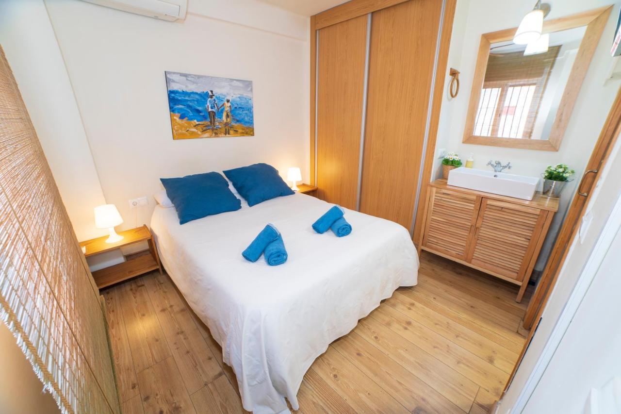 Studio In City Center Next To The Beach マラガ エクステリア 写真